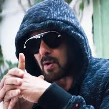 Shop Salmankhan Tigerzindahai Sunglasses On Seenit 48367 Whenever i see your beamish eyes.i always get trapped in them. salmankhan tigerzindahai sunglasses