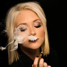 Jamie Renee (@JamieRe52030264)