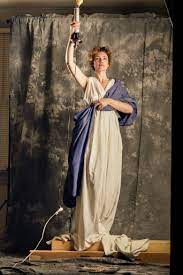 The logo first appeared in 1924, and though multiple models have come forward over the years and claimed to have posed as the original lady, columbia pictures themselves (now owned by sony. The Story Behind The Iconic Columbia Pictures Photoshoot Digitalrev