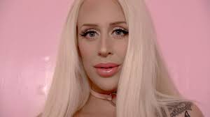 This Body Modder Wants to Turn Herself into a Sex Doll