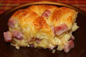 Cheesy Ham Biscuit Pull Aparts 1 16 3 Oz Pillsbury Grands Flaky Layers Biscuits I Used The But Breakfast Casserole With Biscuits Recipes Breakfast Dishes