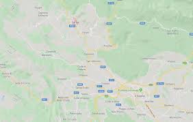 309 vittime, oltre 1.600 feriti, oltre 10 miliardi di euro di danni stimati. Terremoto All Aquila Scosse Di Magnitudo Fra 3 7 E 3 4 Gente In Strada