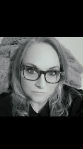 Hi everyone! Welcome to the party!! I'm So excited to spend the next few  days together!! My name is Michelle Dodson and I'll be your Senegence girl!  First, Let me tell you