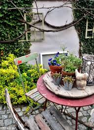Hof 9 Endlich Fruhling Garten Deko Fruhlings Dekoration Fruhlingsdekoration