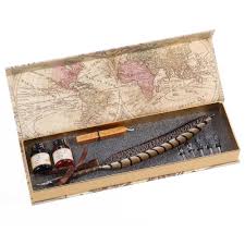 A Quill Pen Set That Any Harry Potter Fan Would Be Thrilled To Bring With Them Once They Get Their Hogwarts Letter Harry Potter Makeup Harry Potter Classroom Quilling