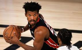 Selena gomez has reportedly gone on a few 'casual' dates with jimmy butler, but she's still single. Nba Selena Gomez Girlfriend With Jimmy Butler And The Other Girlfriend Archyworldys