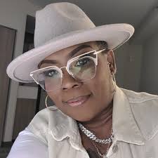 She'll be married soon. ၀ COFFEEBLACK NHISHETNEAT NHISHET NMISHE 에세유하니스C!  NEAT