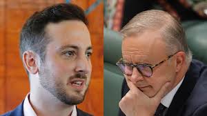 Greens MP Stephen Bates wants Prime Minister Anthony Albanese to apologise  for pronoun joke