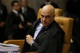 Doctored in state law in the same university under the supervision of. Alexandre De Moraes Anula Maior Condenacao Trabalhista Imposta A Petrobras Infomoney