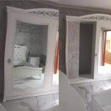Rejtélyes események láncolatát követően a fiú előtt megnyílik a holtak bámulatos és színkavalkádos világa, ahol bizonyítani tudja. Mobili Catanea Camera Da Letto Naxos By Signorini E Coco Facebook