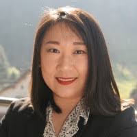 Janet Lacey's Instagram, Twitter & Facebook