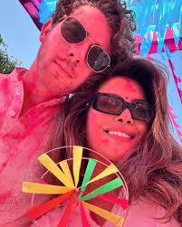 PC, Malti and Nick are a picture perfect family that one wishes for. 😍❤️  📸: @priyankachopra