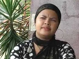 Aku isteri abangmu dan kalau ini terjadi mungkin kita berdua tak akan bisa menghentikannya. dia meyakinkan dirinya kalau dia tak akan membiarkan lelaki ini merasa puas telah dapat menjadikan. Pengakuan Isteri Tak Puas Seks Youtube