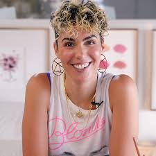 Elysia Myers merges the worlds of art and fine wine. Myers offers wine  painting and tasting workshops, usually at area wineries often used for  bachelorette parties, corporate bonding events, and girls' night