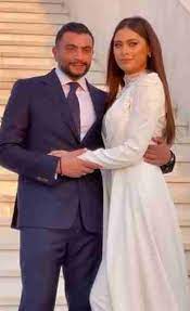 الصور الأولى من حفل زفاف الفنانة هاجر أحمد ورجل الأعمال أحمد الحداد. ÙƒÙ… Ø¹Ù…Ø± Ø£Ø­Ù…Ø¯ Ø§Ù„Ø­Ø¯Ø§Ø¯ Ø²ÙˆØ¬ Ù‡Ø§Ø¬Ø± Ø£Ø­Ù…Ø¯ ÙˆÙŠÙƒÙŠØ¨ÙŠØ¯ÙŠØ§ Ø§Ù„Ø³ÙŠØ±Ø© Ø§Ù„Ø°Ø§ØªÙŠØ© Ù„Ù€ Ø£Ø­Ù…Ø¯ Ø§Ù„Ø­Ø¯Ø§Ø¯ Ø¹Ø±ÙŠØ³ Ù‡Ø§Ø¬Ø± Ø£Ø­Ù…Ø¯ ÙƒÙ†Ø² Ø§Ù„Ø­Ù„ÙˆÙ„