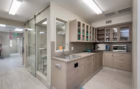 Veterinary Clinic And Hospital Design Artistree Construction In 2020 Hospital Design Veterinary Clinic Veterinary Hospital