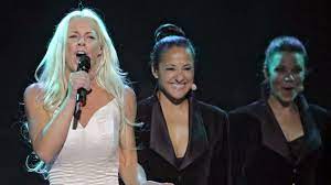 Jun 23, 2021 · die schwedische klimaaktivistin greta thunberg sieht im berichtsentwurf des weltklimarats ipcc einen eindringlichen weckruf. Malena Ernman Greta Thunbergs Mutter Beim Eurovision Song Contest Welt
