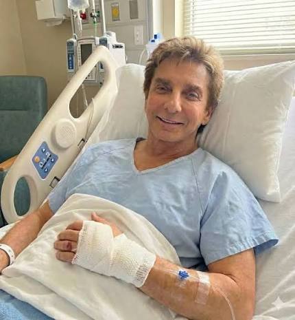 Prayers going up for Barry...and sending lots of love.  🙏https://apnews.com/article/barry-manilow -lung-cancer-surgery-spot-54ee2c1088ea0aeac8f51514e05cbeb2