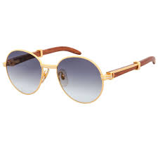 Découvrez notre collection de lunettes de vue pour adultes, enfants et bébés avec des montures injectées, branches et tenons ajustables, écart temporal réglable, verres hauts pour les petits… nos lunettes de vue allient à la perfection technicité et élégance, ergonomie et modernité. Cartier Bagatelle Palisander Sunglasses From A Collection Of Rare Vintage Sunglasses At Http Www Cartier Glasses Men Cartier Sunglasses Sunglasses Vintage