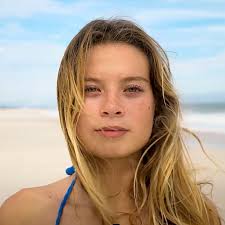 SURF INTO SUMMER: Aikau Wins