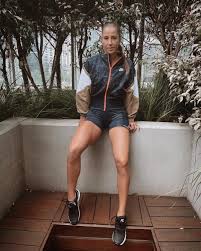 Bencic struggled with her serve throughout and was broken four times by. Belinda Bencic On Twitter What Outfit Would You Want Me To Wear For My First Match Though Choice Because Nikecourt Is On Comment 1 5 Https T Co 30pogwxpns