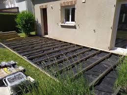 Une terrasse bois montée en kit s'avère une solution pas chère. Terrasse En Bois Pas Chere Lc Renover Travaux De Menuiserie