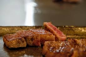 Beef slice wagyu premium meltique/tenderloin/daging sapi shabu/bbq 500: Oc A5 Kobe Beef Medium Rare Kobe Japan Recipes Food Cooking Delicious Foodie Foodrecipes Cook Recipe Health Kobe Beef A5 Kobe Beef Food