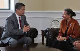 Bienvenue sur bismirabbika.com, le site dédié au noble coran. Mahathir Holds All The Cards Again The Interpreter