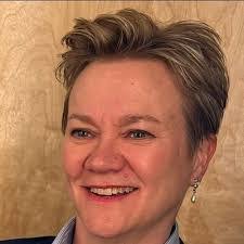 Lizzie Vance's Instagram, Twitter & Facebook