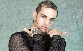 From wikipedia, the free encyclopedia. Achille Lauro Oggi L Artista Compie 30 Anni Wondernet Magazine