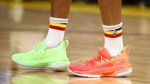 Golden state warriors city edition. Stephen Curry Wore Very Colorful Sneakers For His Return