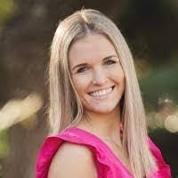 Andrea Claunch's Instagram, Twitter & Facebook