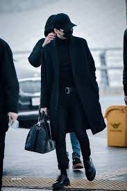 Bts Suga S Black Airport Fashion Looks Kpop Korean Hair And Style Korean Airport Fashion Airport Fashion Kpop Bts Inspired Outfits