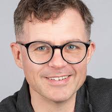 Corporate Hypnotist and illusionist Aaron Calvert at Great British Speakers  Agency