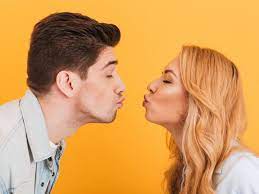 Happy Kiss Day 2019 Images, Photos, Wallpapers, Wishes & Messages: Do you  know these 9 things about exchanging saliva while kissing?