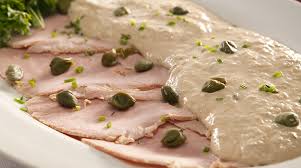 Quando si tratta di cucinare un bel pezzo di succulenta carne in genere la scelta del giusto taglio è il bovino viene macellato in due parti chiamate mezzene che a loro volta vengono suddivise in quarti. Ricetta Carpaccio Tonnato Giornale Del Cibo