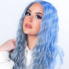 Abigail Blue's Instagram, Twitter & Facebook