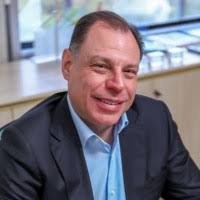 3100+ perfis com “Armando