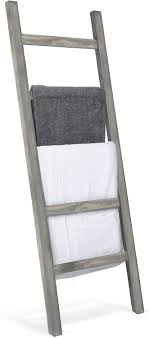 The white towel rail is floorstanding and would fit into any classic or traditional bathroom. Ff Ggcsjvcriim
