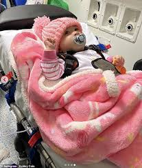 Ashley cain reveals his 'fragile' daughter azaylia 'stopped breathing' and suffered another seizure amid devastating leukaemia battle as girlfriend safiyya says taking to instagram on friday night shortly after her partner ashley cain revealed azaylia had suffered another seizure, safiyya, 34, told fans. Ashley Cain S Daughter Azalyia Is Rushed To Hospital Again Gadget Clock