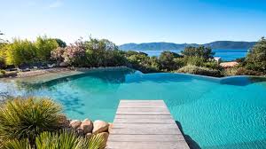 Man drängt sie, es sofort zu verkaufen, doch sie will es sich erst ansehen. Ferienhaus Auf Korsika Jetzt Beim Korsika Spezialist Buchen