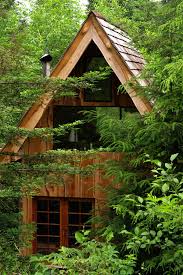 Nestled along nehalem bay, a premier spot for fishing along the oregon coast is a cozy oceanfront modern cabin. Tiny Cabin Built On 11 000 In Oregon Woods Captivatist