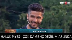 Birçok ödül alan 'kelebeğin rüyası' filminin ardından dört yıl beyaz perdeye ara veren kıvanç tatlıtuğ'un yeni filminin detayları belli oldu. Haluk Piyes Cok Da Genc Degilim Aslinda Serdar Tuncer Ramazan Sevinci Programi Youtube