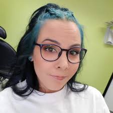 Hi! My name is Tori and I am an independent stylist at artistic edge in  Westminster. I still am accepting new clients! All new clients receive 20%  off their first color service.