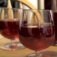 Fructele se pot păstra în băutură, iar alcoolul îl turnați peste. Visinata Aromata O Bautura Aromata Gustoasa Si Savuroasa