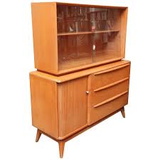 Great object to display your items in a store or at home. Heywood Wakefield Credenza Or China Hutch 1960s Usa At 1stdibs
