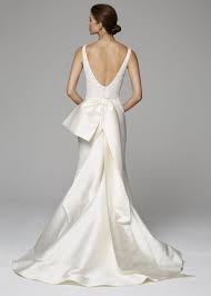 5 Wedding Dress Trends Every 2018 Bride Will Be Wearing Wedding Dresses Satin Wedding Dress Trends Stylish Wedding Dresses