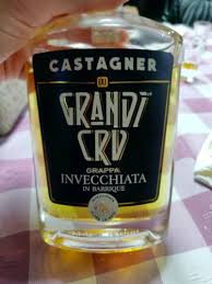 La nostra storia comincia con il sogno di un mastro distillatore, roberto castagner. N V Castagner Grandi Cru Grappa Invecchiata In Barrique Vivino