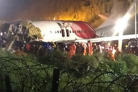 Intervenţia după accidentul de avion din apuseni ar trebui analizată de csat. New Delhi Afp Au Moins 16 Tues Et Des Dizaines De Blesses Dans Un Accident D Avion En Inde