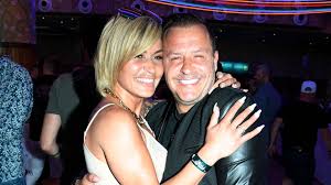 Dort kennt man sie als jazmin, (mallorca) haidie oder auch als jasmin prinz. Willi Und Jasmin Herren Aussern Sich Zu Quentins Grapschern Promiflash De